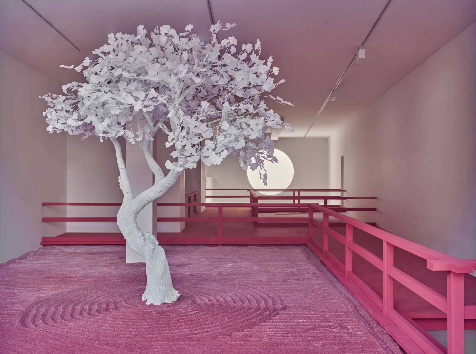 Daniel-Arsham-Lunar-Garden-Installation-of-200m2-Wood-Sand-NewMat-Foam-Crystal-2019-Visual-1-2000x1485